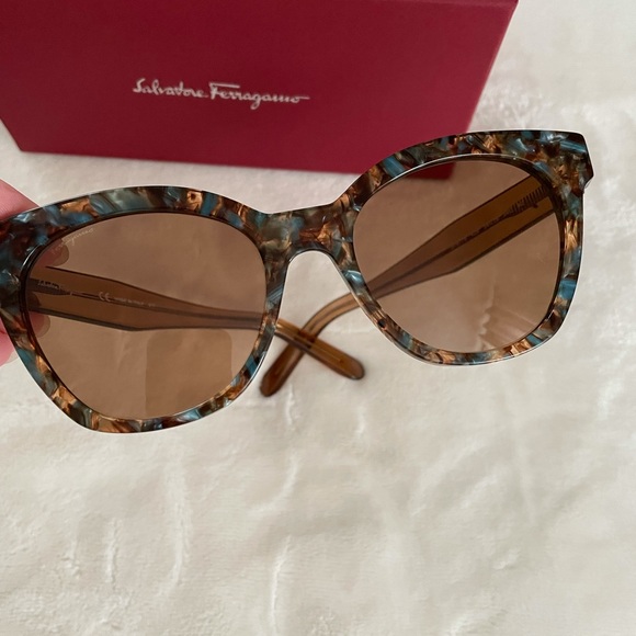 Salvatore Ferragamo Modified Cat Eye Sunglasses - Picture 9 of 9